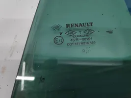 Renault Clio III Vetro del finestrino della portiera posteriore 