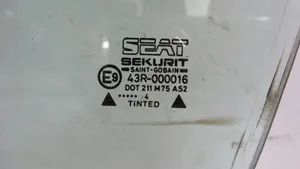 Seat Ibiza II (6k) priekšējo durvju stikls (četrdurvju mašīnai) 