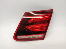 Mercedes-Benz E C207 W207 Lampy tylnej klapy bagażnika 