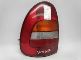 Chrysler Voyager Lampy tylnej klapy bagażnika 