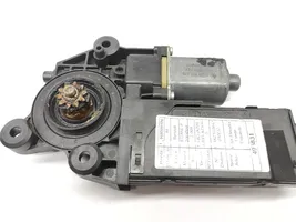 Renault Megane III Front door window regulator motor 