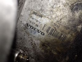 Volvo V70 Support de filtre à huile 
