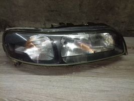 Volvo XC70 Lampa przednia 8693548