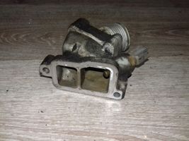 Volvo XC70 Boîtier de thermostat / thermostat 