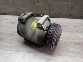 Volvo V70 Ilmastointilaitteen kompressorin pumppu (A/C) 8708581