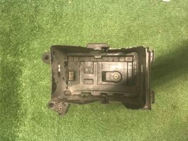 Audi Q3 8U Akumulatora nostiprināšanas pamatne 1K0915325B