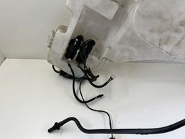 BMW X5 E70 Réservoir de liquide lave-glace 7161465