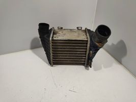 Volkswagen Vento Chłodnica powietrza doładowującego / Intercooler 1231877