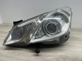 Mercedes-Benz E C207 W207 Phare frontale A2078200159