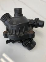 BMW 3 E92 E93 Termostaatin kotelo 7549476