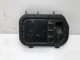 Audi A6 S6 C6 4F Osłona żarówki lampy przedniej 16016300