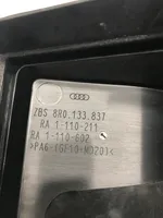Audi A5 8T 8F Osłona / Obudowa filtra powietrza 8R0133837
