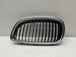 BMW 3 E92 E93 Maskownica / Grill / Atrapa górna chłodnicy 22405910