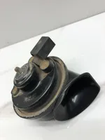 Volkswagen PASSAT B6 Horn signal E1000209