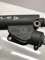 Volkswagen PASSAT B6 Termostato/alloggiamento del termostato 038121132G