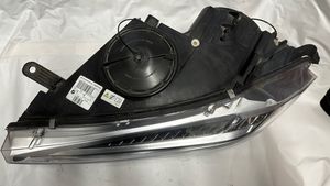 BMW X5 F15 Lampa przednia 7399117