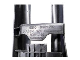 BMW 5 F10 F11 Rivestimento del binario sedile anteriore del conducente 6981782