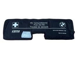 BMW 5 F10 F11 Trousse de premiers secours 8270015