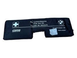 BMW 3 F30 F35 F31 Trousse de premiers secours 8270015