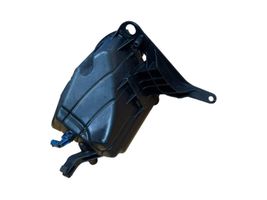 BMW 6 F12 F13 Coolant expansion tank/reservoir 17137647283