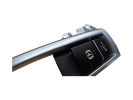 BMW 5 F10 F11 Przycisk / Włącznik hamulca ręcznego 6822518