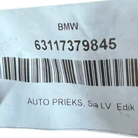 BMW 4 F32 F33 Cache-poussière de phare avant 63117379845