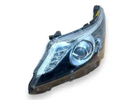 Toyota Avensis T270 Lampa przednia 1010017687