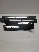 BMW X6 F16 Copertura del rivestimento del sottoporta anteriore 7284558