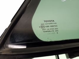 Toyota Avensis T270 Takakulmaikkunan ikkunalasi 6818805070