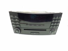 Mercedes-Benz E W211 Radija/ CD/DVD grotuvas/ navigacija A2118209889