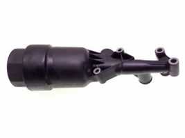 Mercedes-Benz GLA W156 Support de filtre à huile 70321178