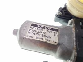 Toyota Avensis T270 Priekinio el. lango pakėlimo mechanizmo komplektas 8570202020