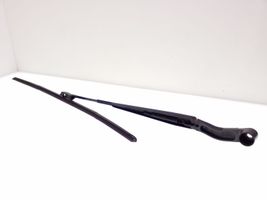 Nissan Leaf I (ZE0) Front wiper blade arm C320B3LD