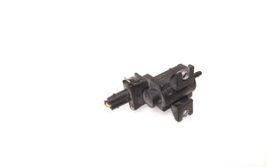 Toyota Avensis T270 Turbolader Druckwandler Magnetventil 258600R010