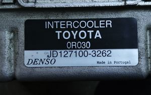 Toyota Avensis T270 Starpdzesētāja radiators JD1271003262