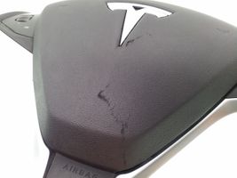 Tesla Model S Steering wheel airbag 0589P1000552