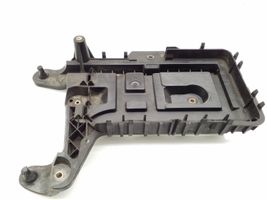 Volkswagen Golf Plus Boîte de batterie 1K0915333