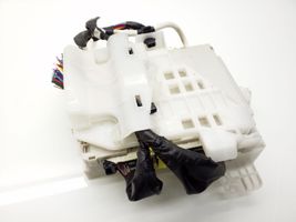 Toyota Prius (XW30) Sulakemoduuli 8273047450