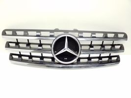 Mercedes-Benz ML W164 Maskownica / Grill / Atrapa górna chłodnicy A1648801985