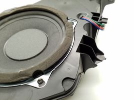 Hyundai ix35 Subwoofer-bassokaiutin 963802S000