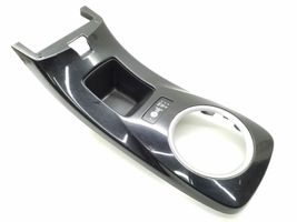 Nissan Leaf I (ZE0) Rivestimento in plastica cornice della leva del cambio 969413NL0A