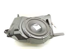 Mitsubishi Outlander Subwoofer-bassokaiutin 8720A141