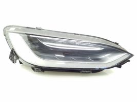 Tesla Model X Lampa przednia 103431900B