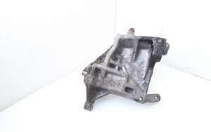 Toyota Hiace (H200) Supporto di montaggio del motore (usato) 2581930110