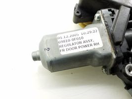 Toyota Corolla Verso AR10 Moteur de lève-vitre de porte avant 698100F010