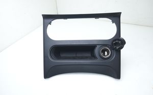 Nissan Qashqai Console centrale, commande chauffage/clim 27570BR00A