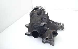 Nissan Qashqai Vandens pompa 038123