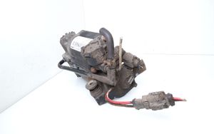 Mercedes-Benz E W211 Compresseur / pompe à suspension pneumatique E110R036089