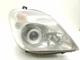 Mercedes-Benz Sprinter W906 Lampa przednia A9068201061