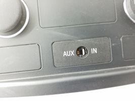 BMW 5 E60 E61 AUX-pistokeliitin 9117364